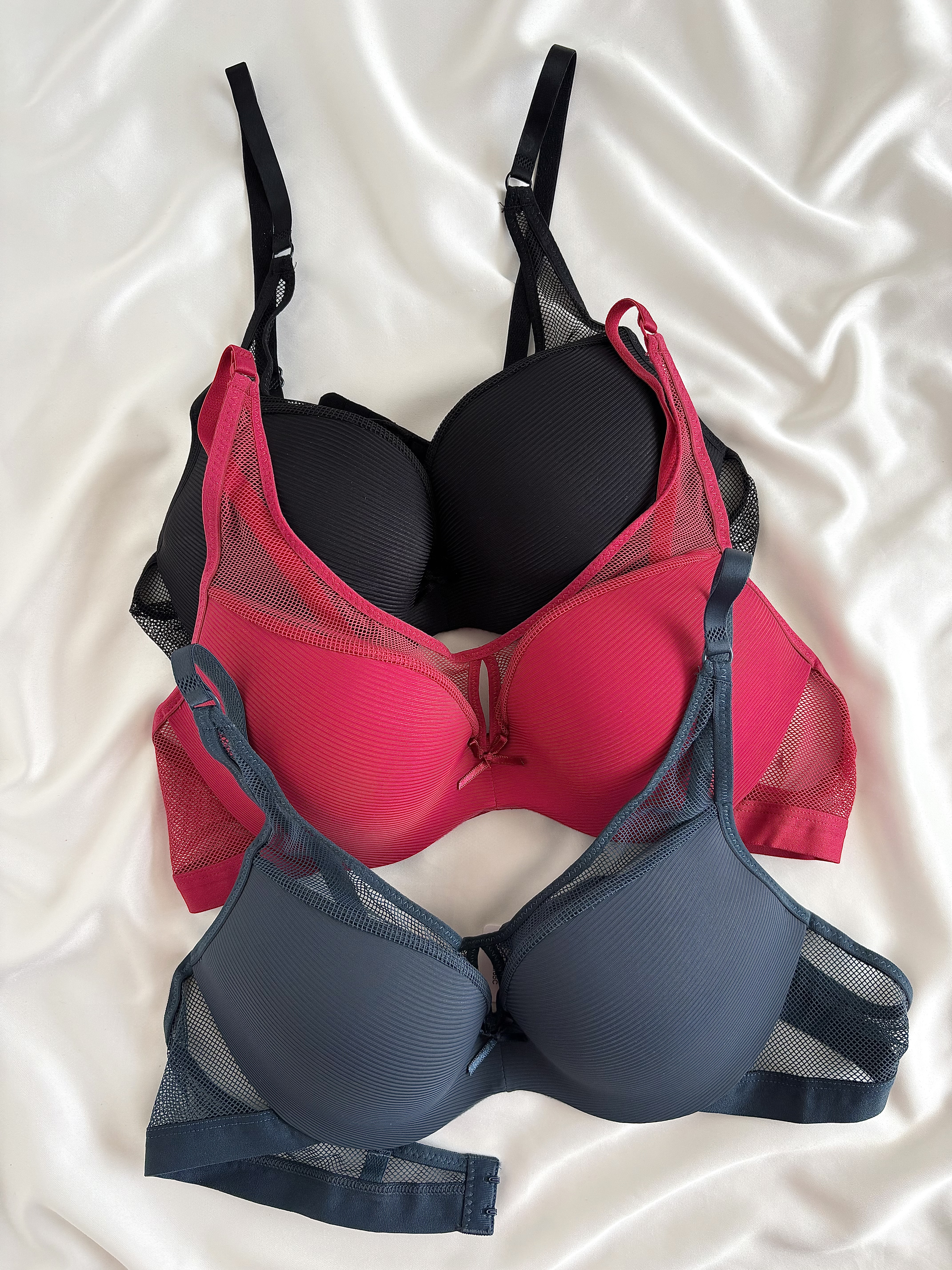 سوتین کاپ سی کد۷۳۸۴